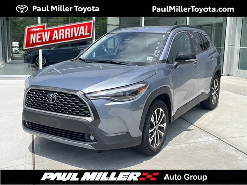 Certified 2025 Toyota Corolla Cross XLE AWD/4WD image 1
