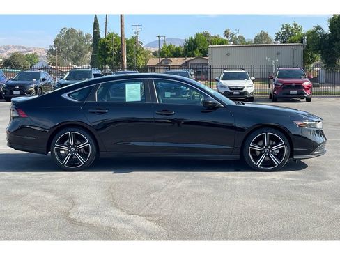 Used 2024 Honda Accord Sport image 7
