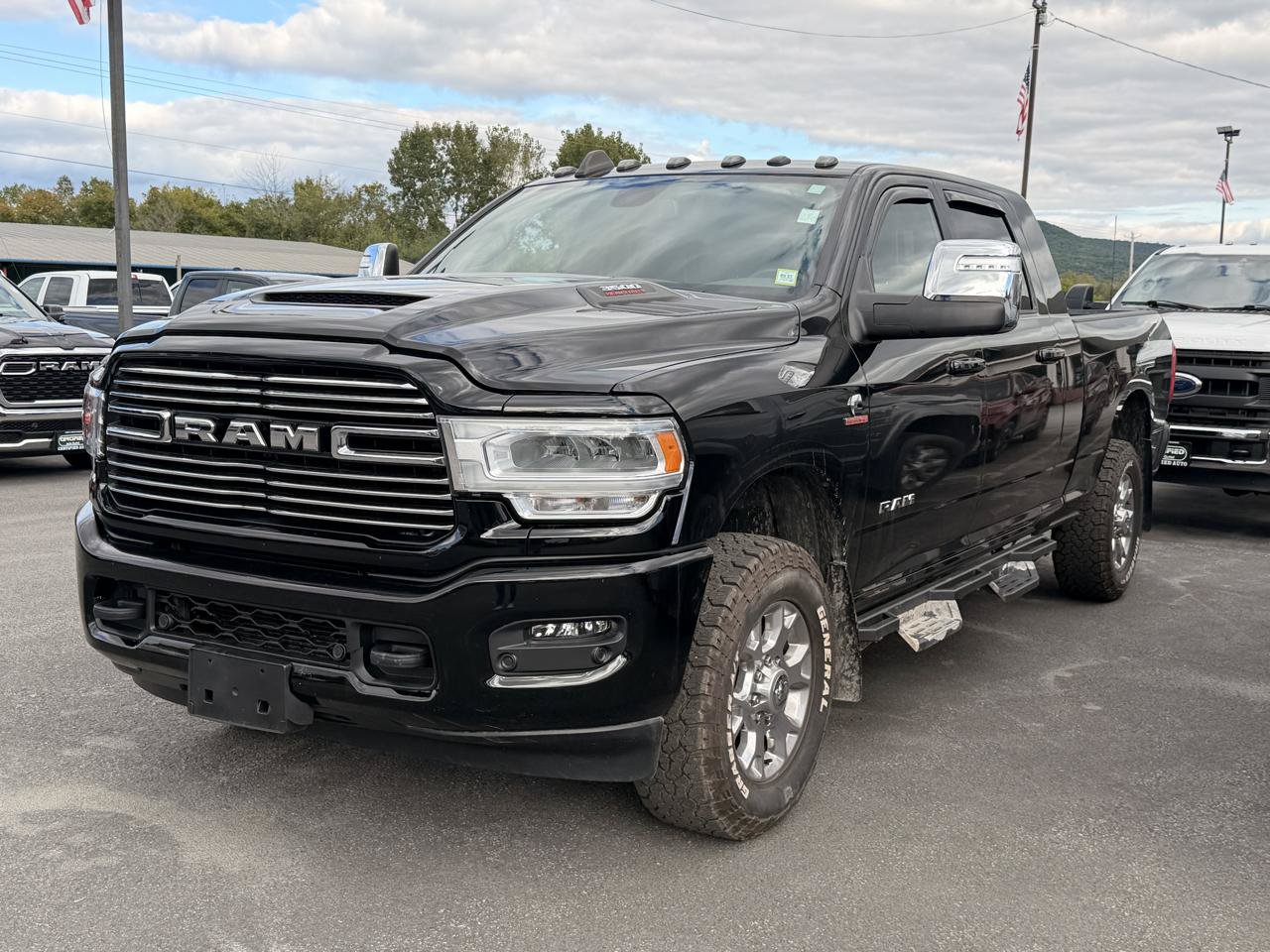 Used 2023 RAM 3500 Laramie AWD/4WD image 1