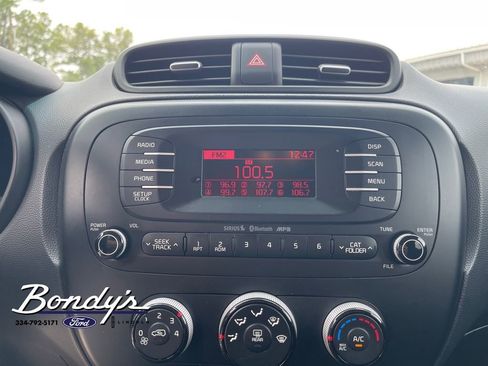 Used 2015 Kia Soul + FWD image 5