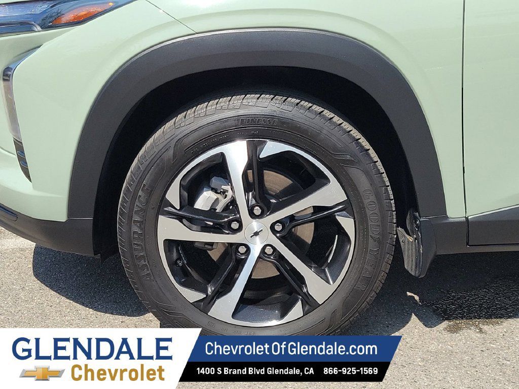 Used 2024 Chevrolet Trax RS w/ Driver Confidence Package FWD image 10