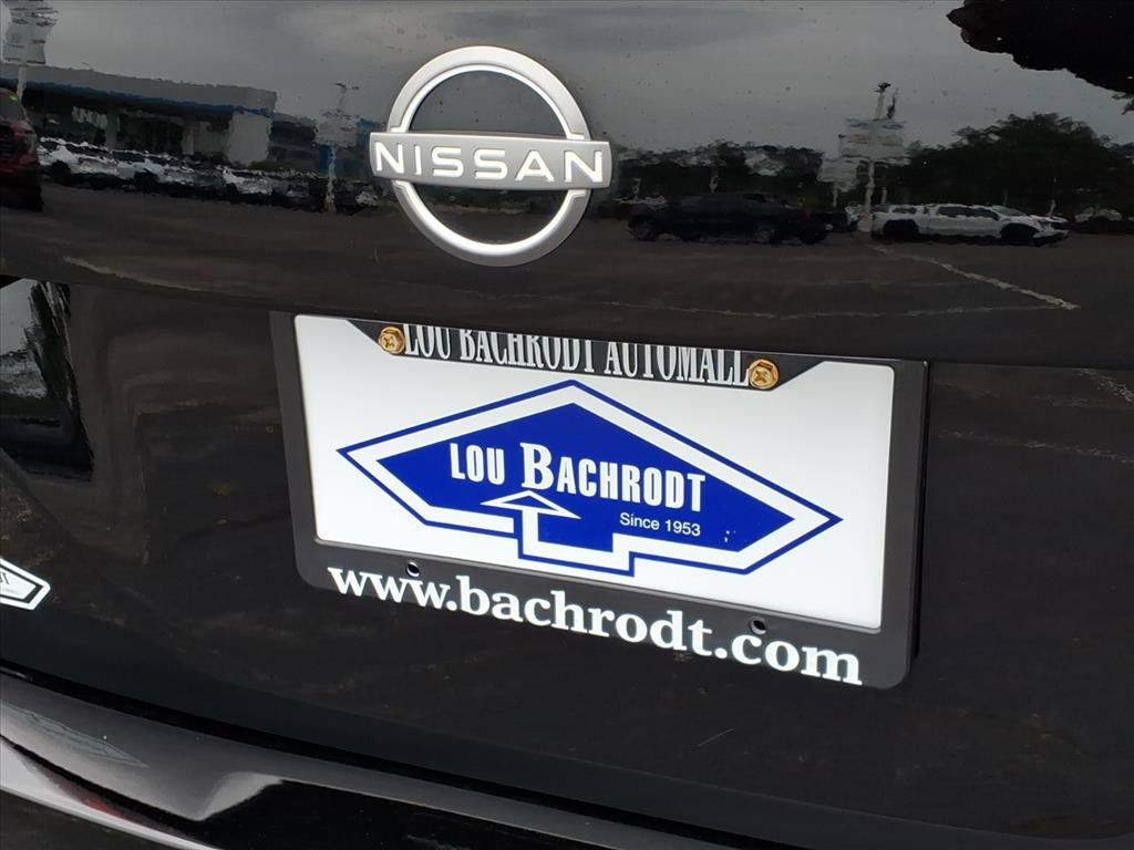 Used 2025 Nissan Versa S w/ Trunk Package FWD image 30