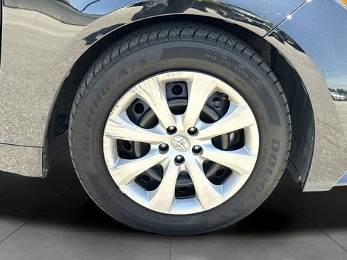 Used 2025 Toyota Corolla LE FWD image 7