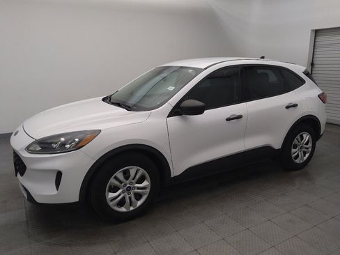 Used 2020 Ford Escape S image 2