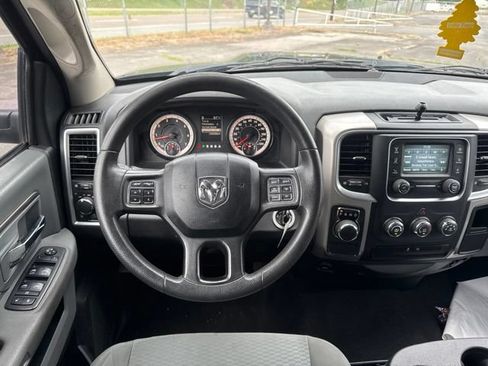 Used 2019 RAM 1500 Classic SLT RWD image 13