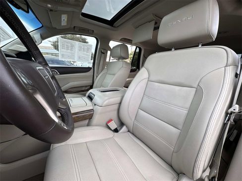 Used 2018 GMC Yukon Denali w/ Denali Ultimate Package image 21