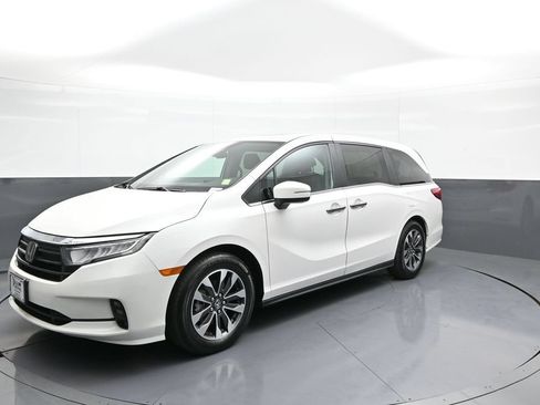 Certified 2024 Honda Odyssey EX-L image 1