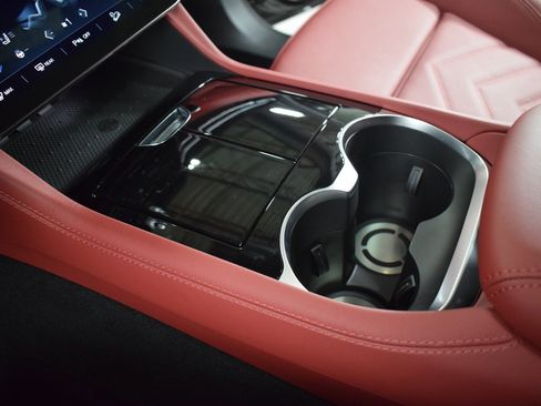 New 2025 Maserati Grecale Folgore image 36