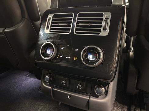 Used 2022 Land Rover Range Rover Westminster Edition image 38