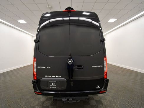 Used 2021 Mercedes-Benz Sprinter 3500 image 7