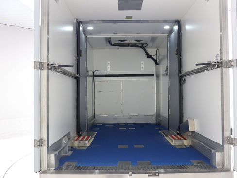 Used 2023 Ford E-350 and Econoline 350 Super Duty w/ Power Windows & Locks Group RWD image 10