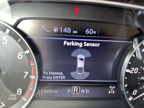 Used 2024 Nissan Titan SV w/ SV Convenience Package image 11