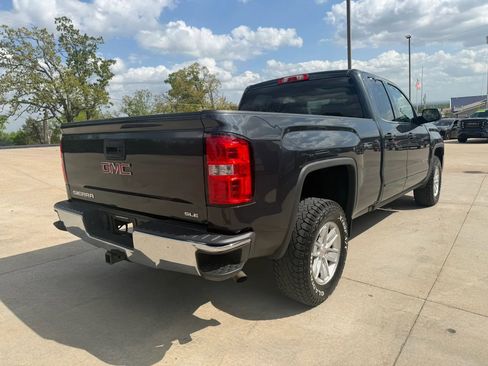 Used 2018 GMC Sierra 1500 SLE w/ SLE Value Package AWD/4WD image 9