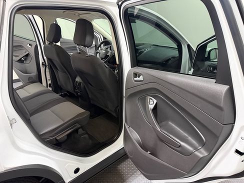 Used 2019 Ford Escape SE FWD image 13