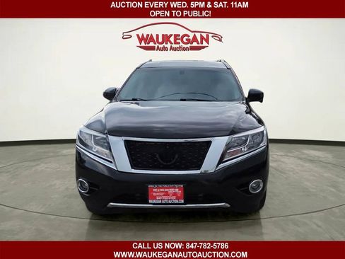 Used 2015 Nissan Pathfinder 4WD image 2
