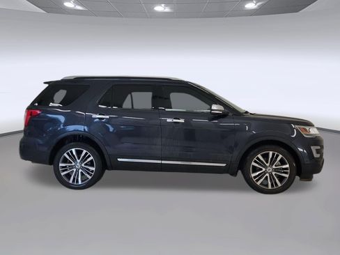 Used 2017 Ford Explorer Platinum AWD/4WD image 6