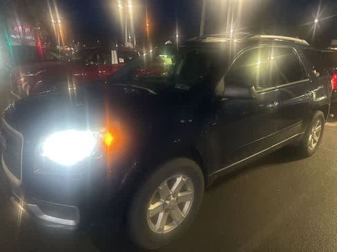 Used 2015 GMC Acadia SLE image 2