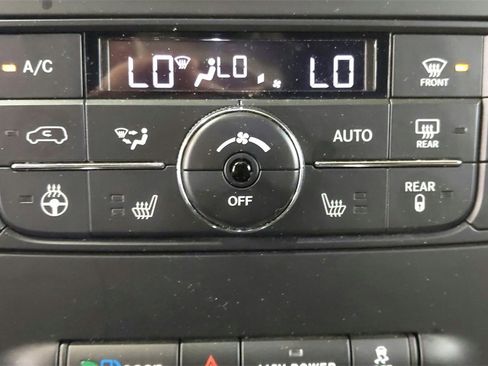 Used 2019 Dodge Grand Caravan GT image 48