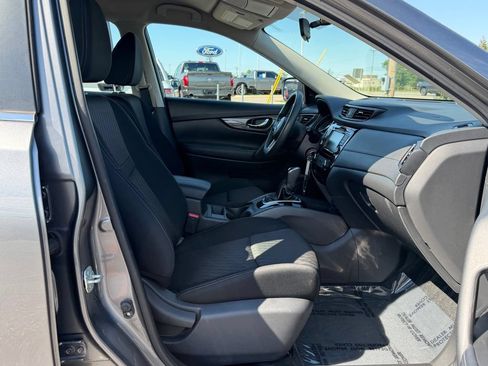Used 2018 Nissan Rogue S FWD image 23