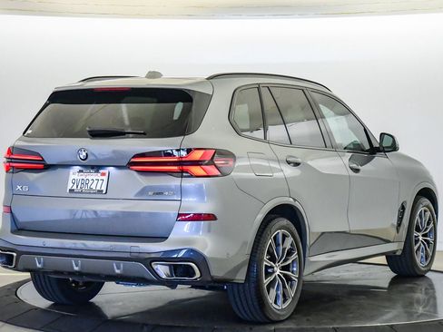 Used 2026 BMW X5 sDrive40i w/ M Sport Package RWD image 5
