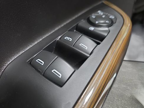Used 2023 GMC Acadia SLE w/ Driver Convenience Package AWD/4WD image 26