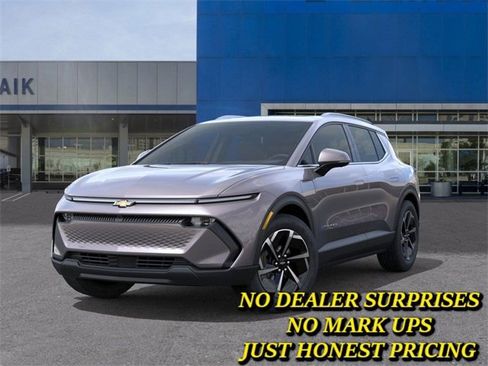New 2026 Chevrolet Equinox EV LT image 6