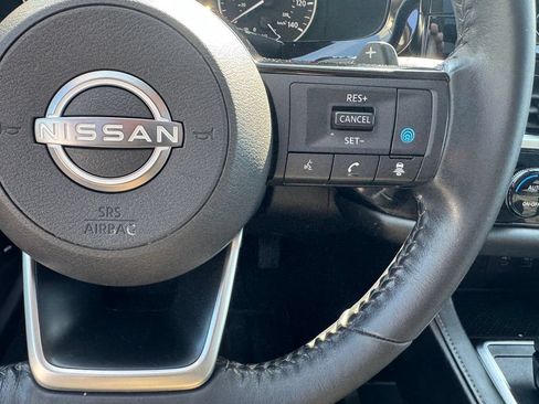 Used 2022 Nissan Pathfinder SV w/ SV Premium Package AWD/4WD image 23