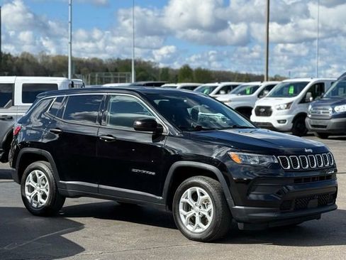 Used 2024 Jeep Compass Sport AWD/4WD image 36