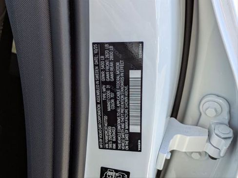 New 2026 Volvo XC60 B5 Plus w/ Protection Package Premier image 15