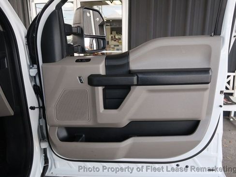 Used 2018 Ford F250 XL w/ Power Equipment Group image 19