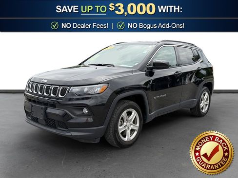 Used 2024 Jeep Compass Latitude AWD/4WD image 1