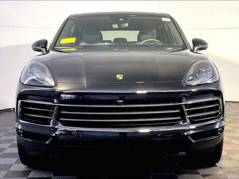 Certified 2023 Porsche Cayenne Platinum Edition AWD/4WD image 10