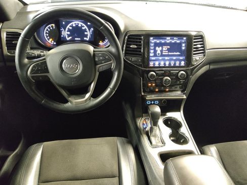 Used 2021 Jeep Grand Cherokee Laredo X RWD image 22