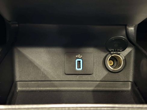 Used 2018 Ford Fusion SE w/ Equipment Group 601A image 32