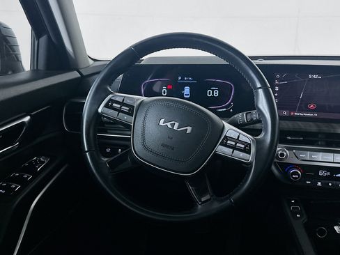 Used 2023 Kia Telluride EX w/ EX Captain's Chair Package FWD image 18