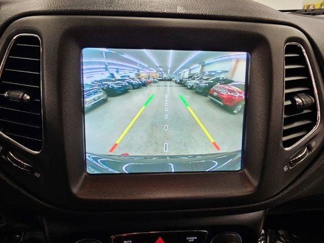Used 2018 Jeep Compass Trailhawk w/ Cold Weather Group AWD/4WD image 18