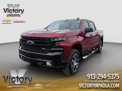 Used 2020 Chevrolet Silverado 1500 LT Trail Boss w/ Convenience Package AWD/4WD image 1