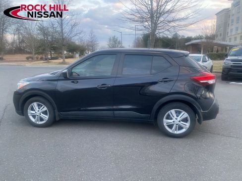 Used 2020 Nissan Kicks S image 6