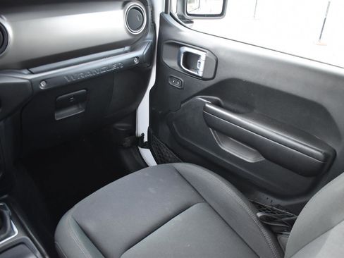 Used 2018 Jeep Wrangler Unlimited Sport S image 19