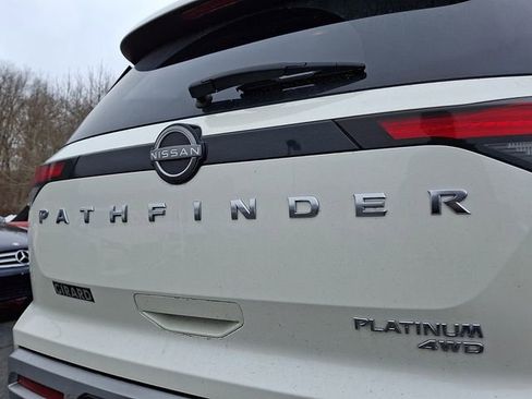 Used 2022 Nissan Pathfinder Platinum w/ Cargo Package image 30