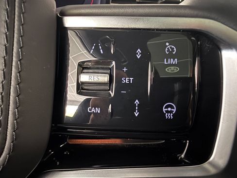 Certified 2025 Land Rover Range Rover Sport SE AWD/4WD image 16