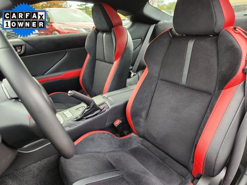 Used 2025 Subaru BRZ Limited image 7