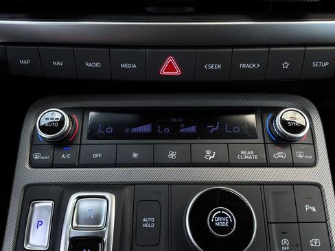 Used 2025 Hyundai Palisade SEL FWD image 30