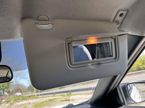 Used 2023 Nissan Kicks SR w/ SR Premium Package FWD image 29
