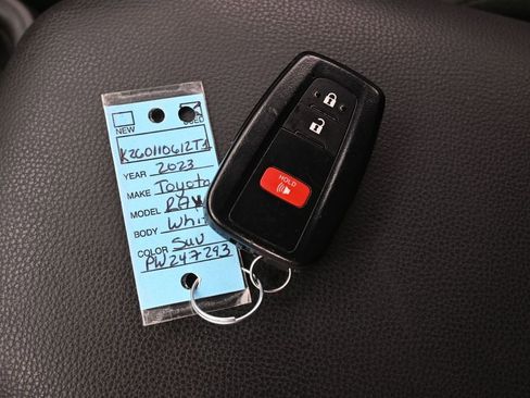 Used 2023 Toyota RAV4 XLE image 19