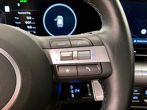 Used 2025 Hyundai Kona Limited FWD image 28