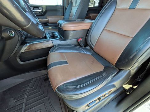 Used 2022 Chevrolet Silverado 3500 High Country w/ LPO, Hitch Package image 14