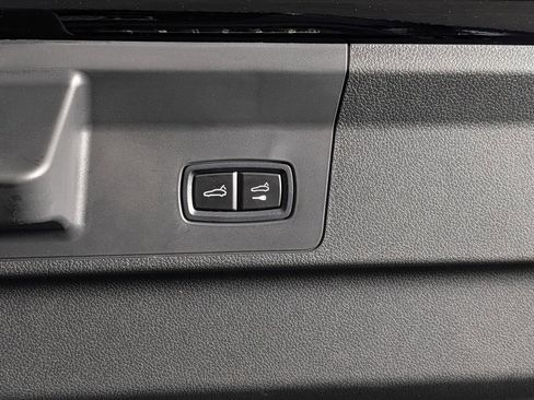 Certified 2025 Porsche Panamera image 18