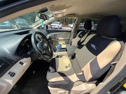 Used 2010 Toyota Venza FWD image 16