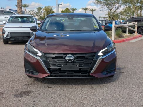 Used 2024 Nissan Altima 2.5 SV image 8